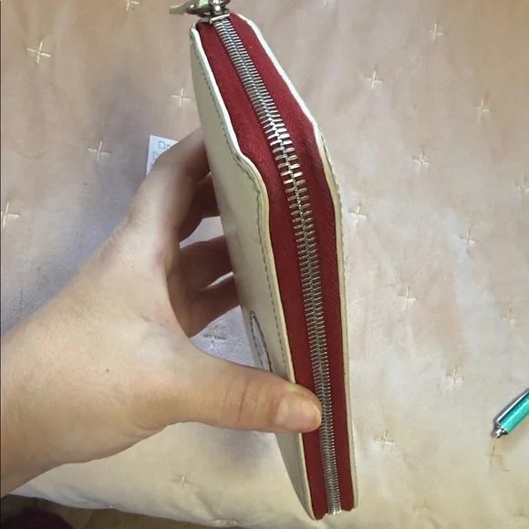 Dooney & Bourke LG Toscana Cream and Red Leather Wallet - Picture 2 of 14